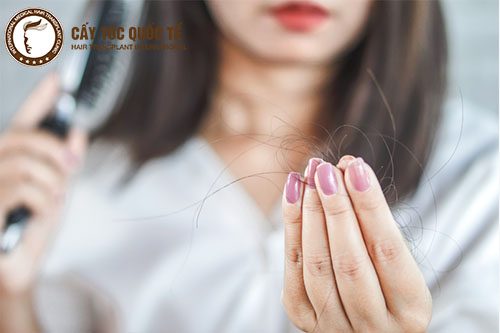 Rụng tóc bất thường là gì? Cách khắc phục nào hiệu quả nhất?